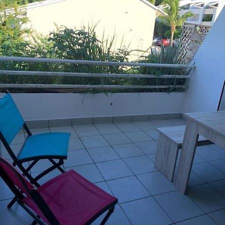 Petit Prix Et Grand Confort A Saint Gilles Les Bains Exteriör bild